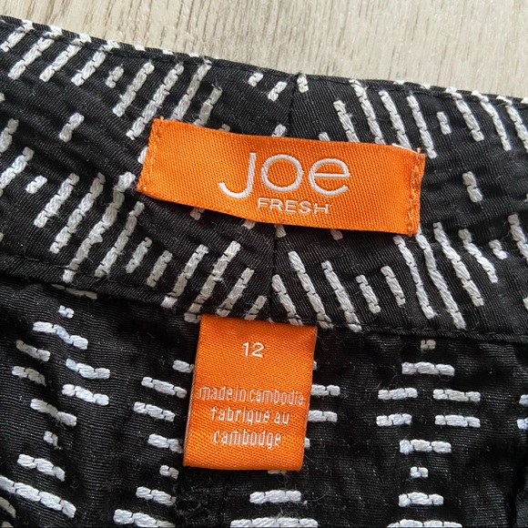 Joe Fresh Black and White Print Shorts - Picture 3 of 7
